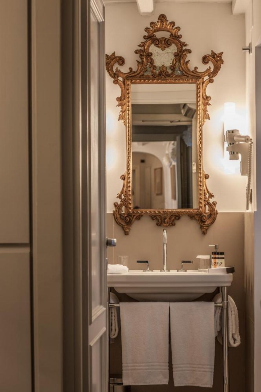 47LuxurySuites - Trevi